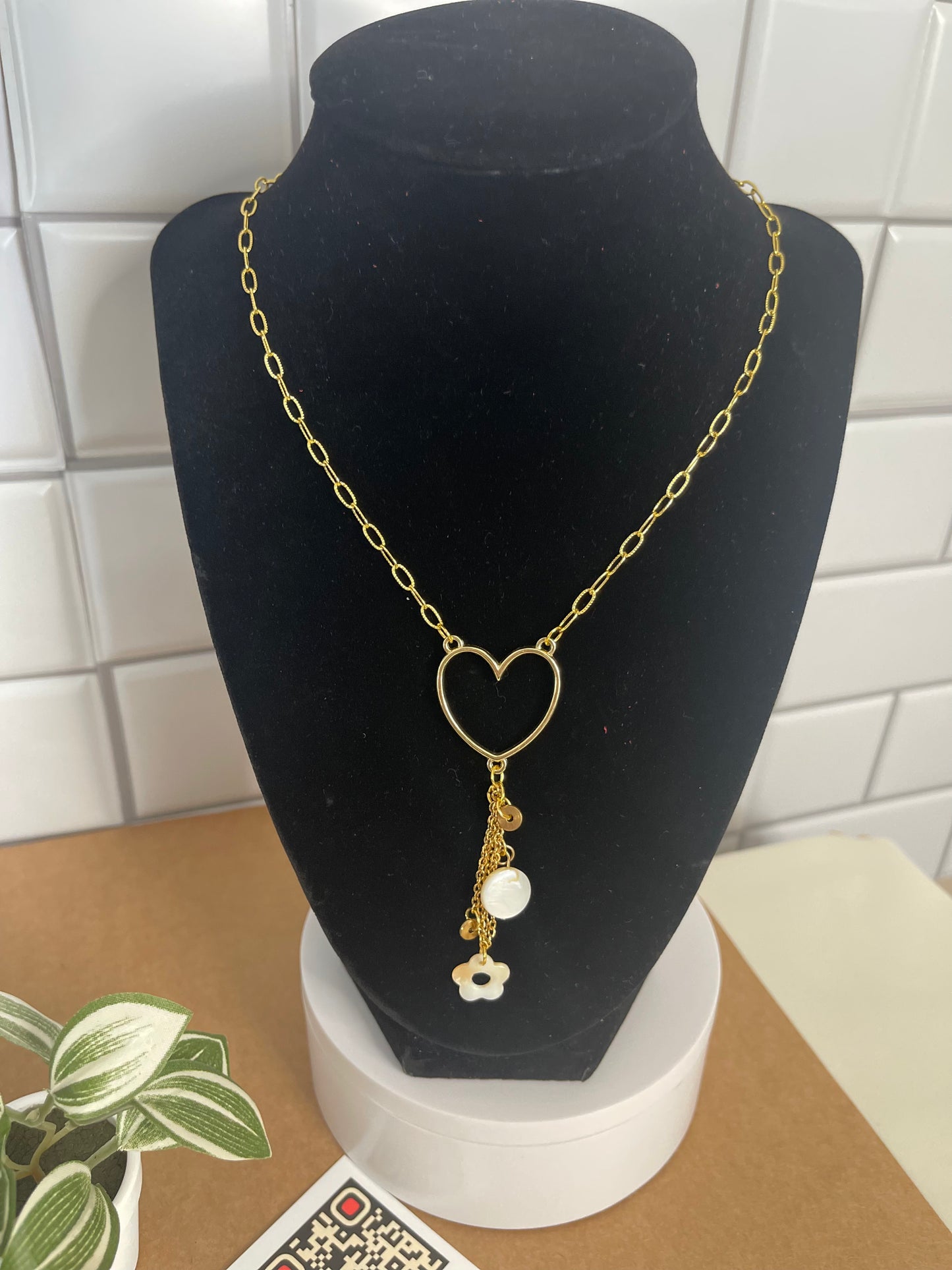 Necklaces and chokers