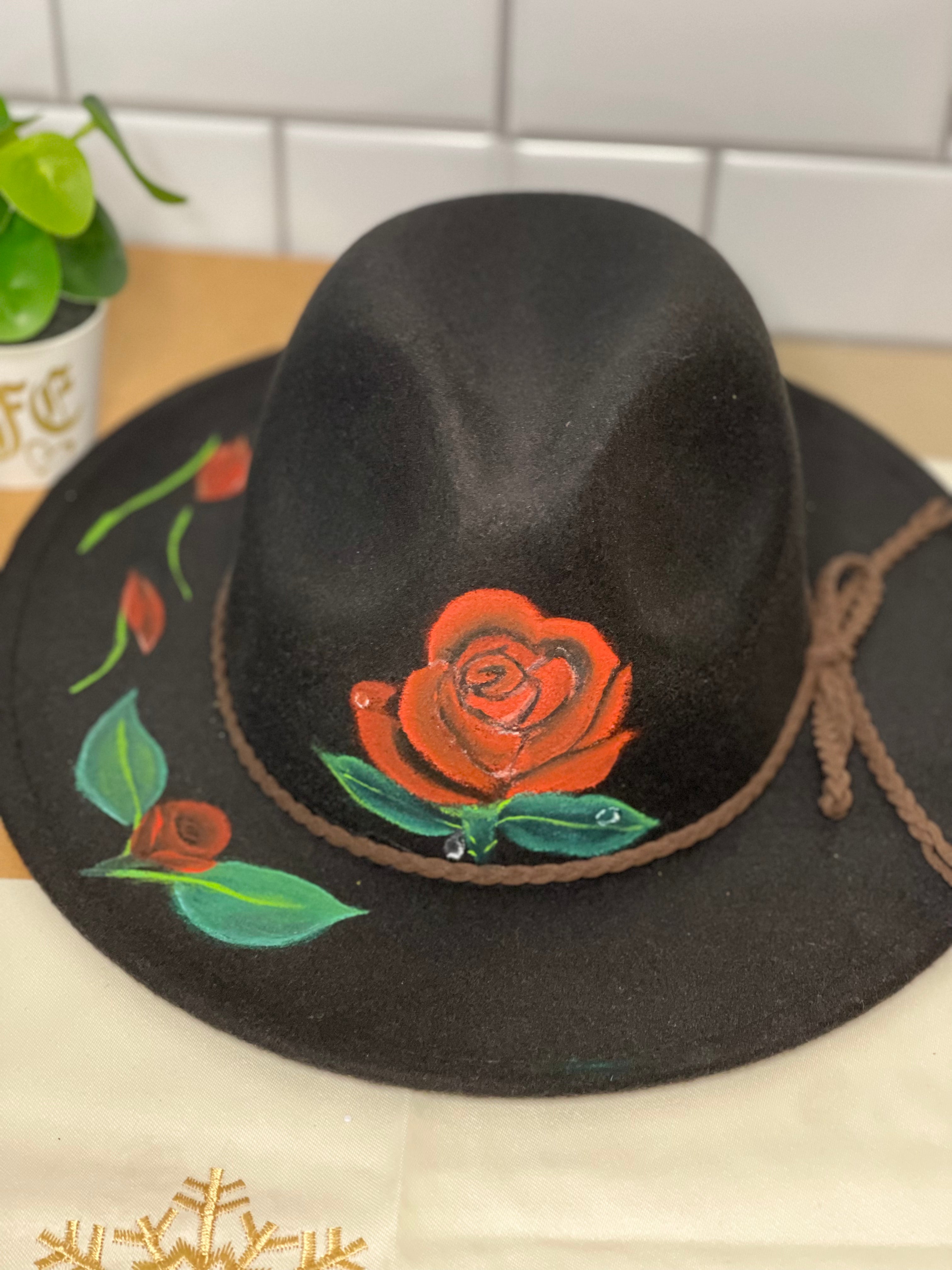 Sombreros y gorras pintados a mano