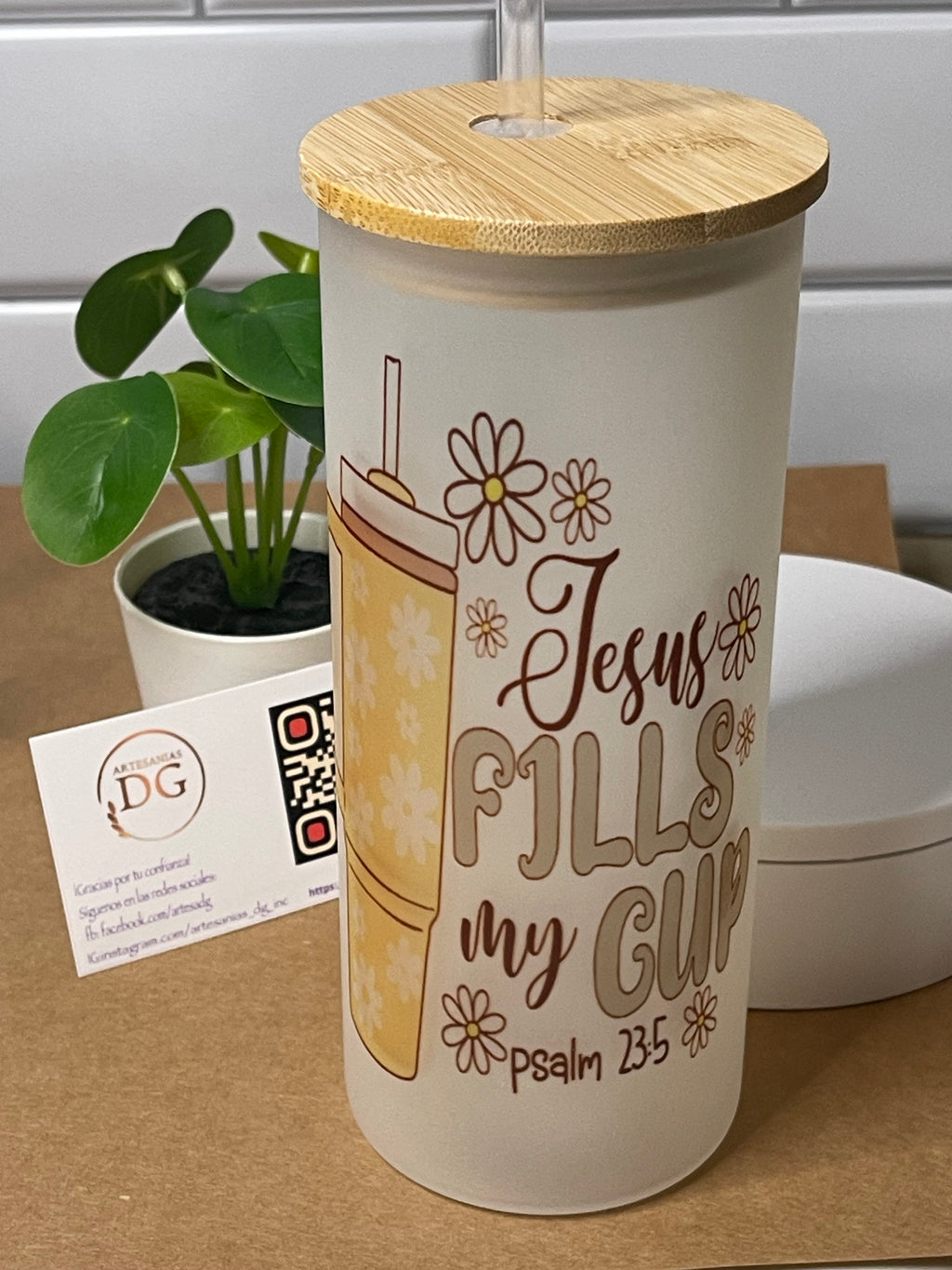 Jesus fills my cup/ Jesús llena mi copa