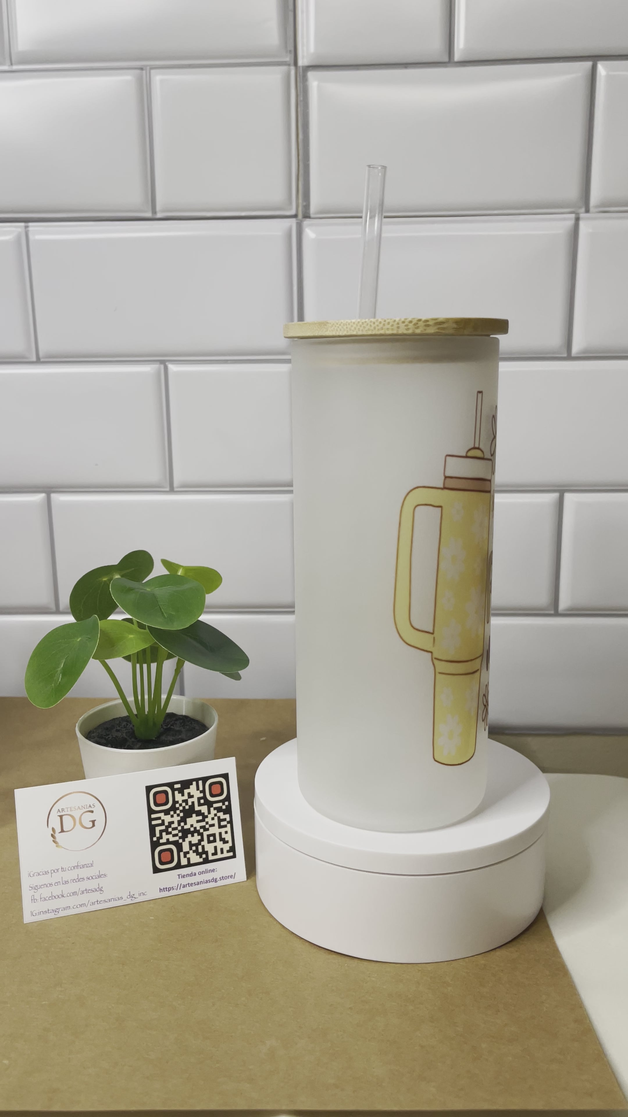 Jesus fills my cup/ Jesús llena mi copa